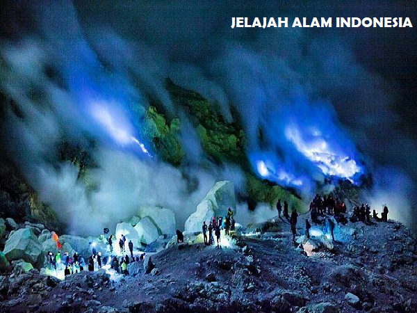 Api Biru Kawah Ijen
